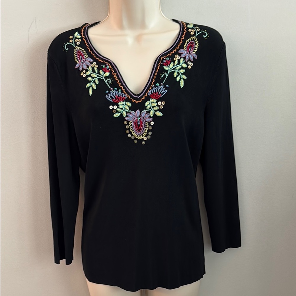 Sweaterworks Black V-Neck Sweater with Multicolor Floral Embroidery Large